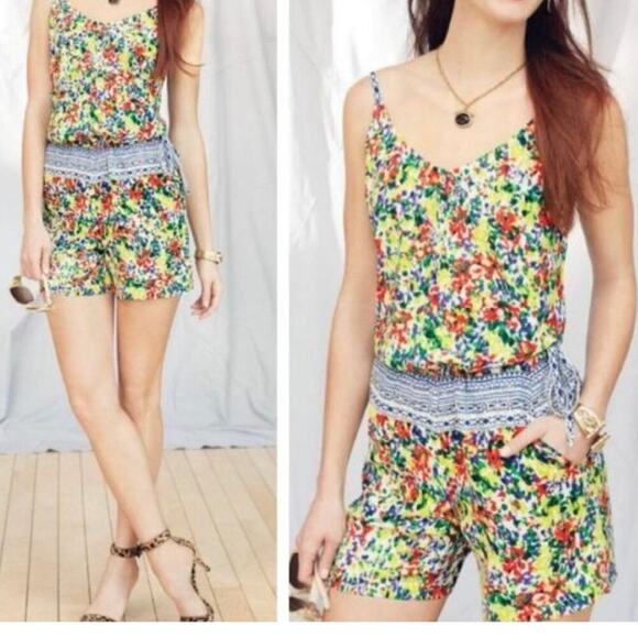 Cabi Devon Romper Floral Fiesta Colorful V Neck Drawstring Waist Size Medium - Picture 1 of 10